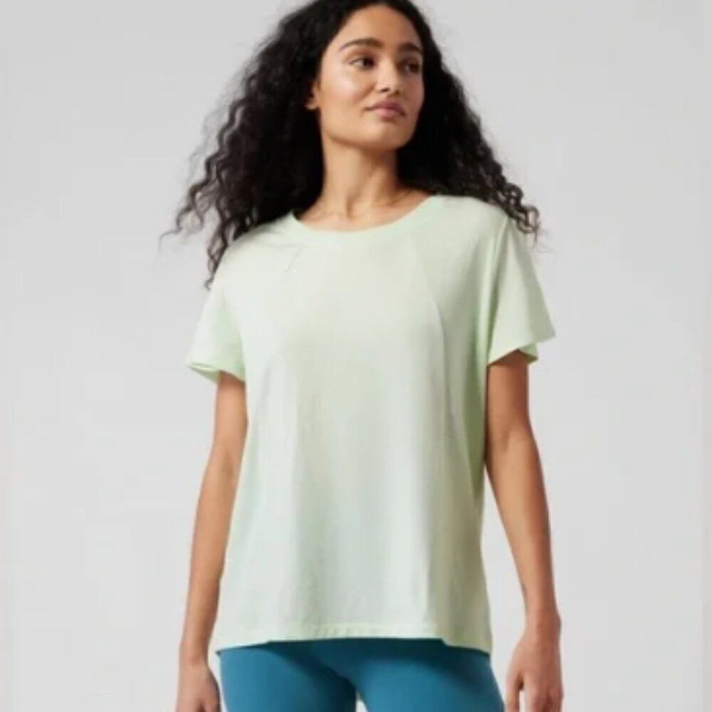 ATHLETA Skyway Flutter Sleeve Tee Light Green Size Large